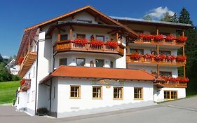 Hotel Pension Zur Linde Lohberg
